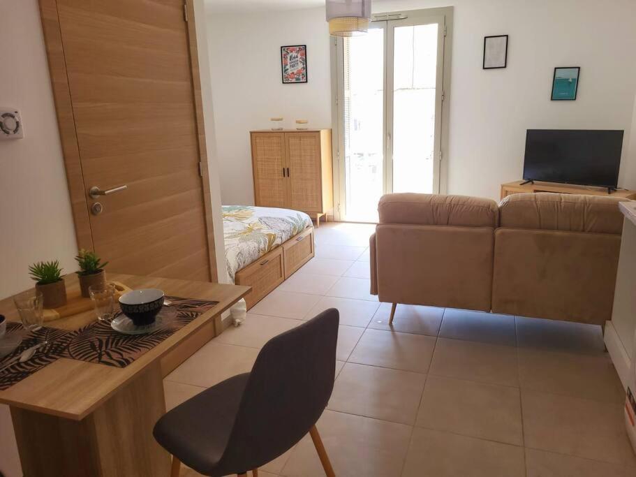 Citadella Cosy Confort Climatise Calvi Centreアパートメント エクステリア 写真